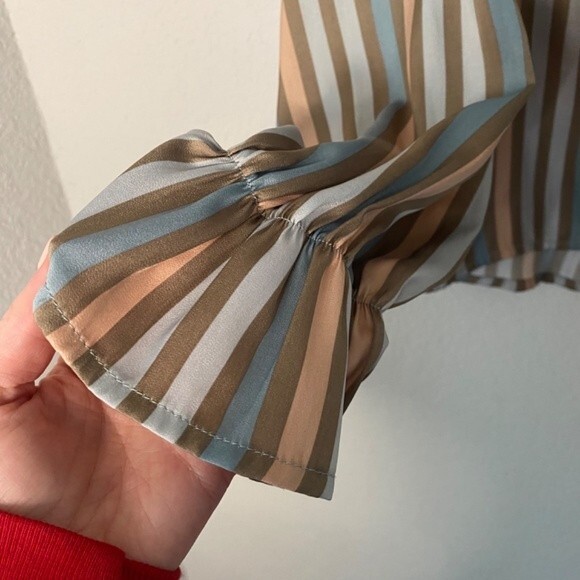 Saltwater Luxe Pastel Pink & Blue Striped Blouse - Size Large - EUC - Picture 5 of 5